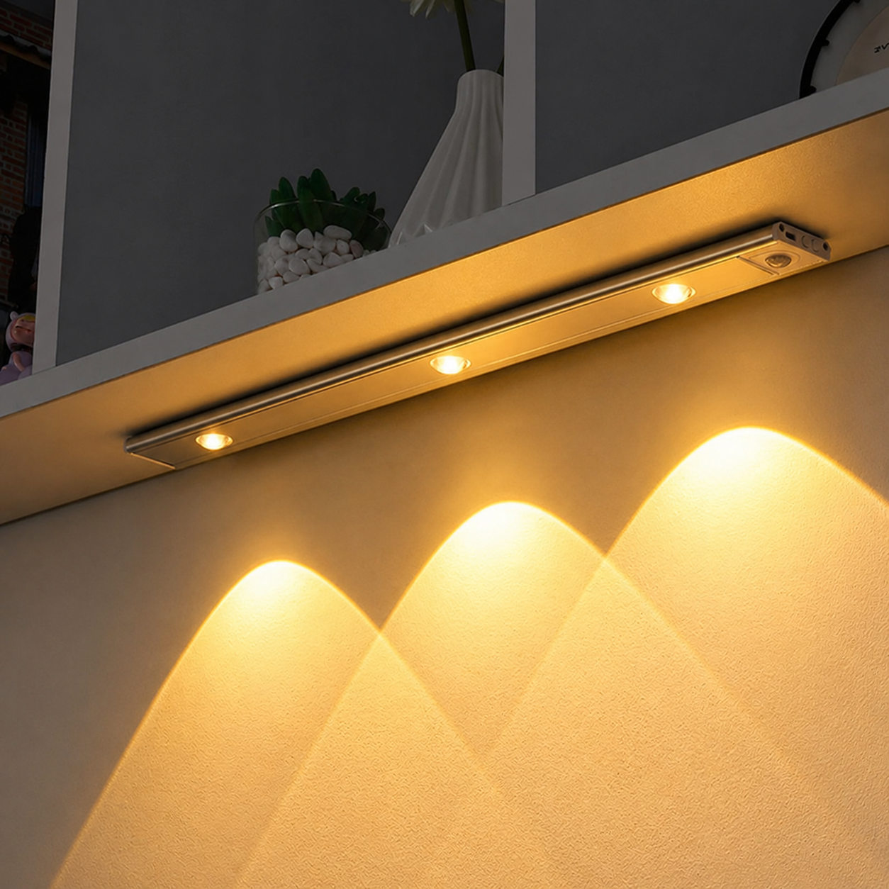 LumaBar™ Smart Motion Light